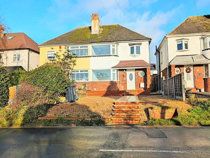 3 Bedroom Semi-Detached House For Sale In Mile Oak Road, Portslade, Brighton, BN41