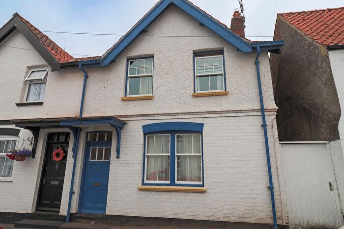 3 Bedroom Semi-Detached House For Sale In Stonegate, Hunmanby, YO14
