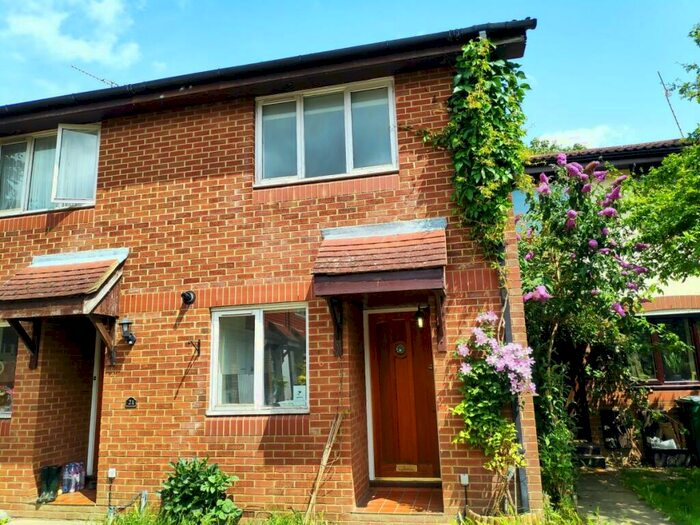 2 Bedroom Terraced House To Rent In Keats Avenue, Redhill, RH1