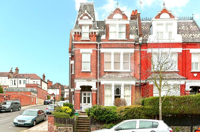 1 Bedroom Flat To Rent In Whitehall Park, Archway, N19