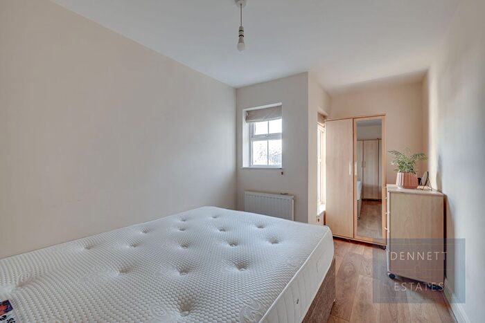 2 Bedroom Flat For Sale In Crescent Avenue, Plymouth, PL1