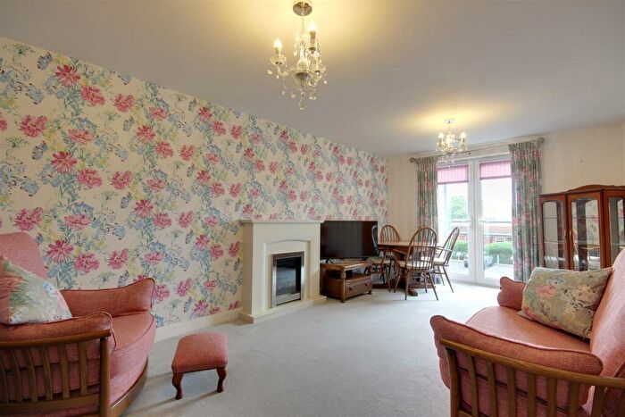 1 Bedroom Apartment For Sale In Fairway View, Elloughton Road, Brough, HU15