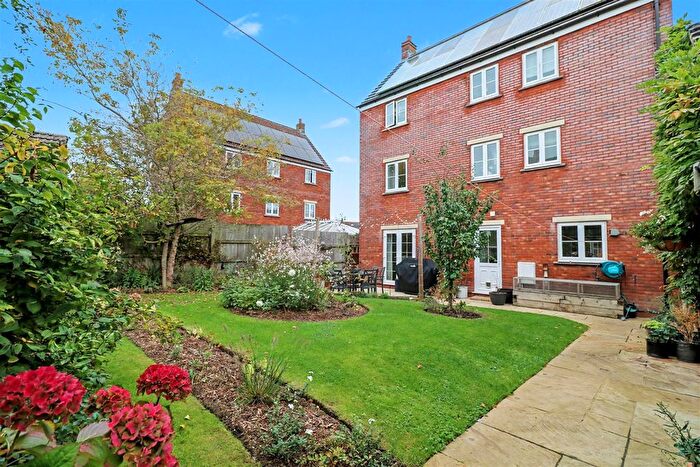 5 Bedroom Detached House For Sale In Park Road, Bowerhill, Melksham, SN12