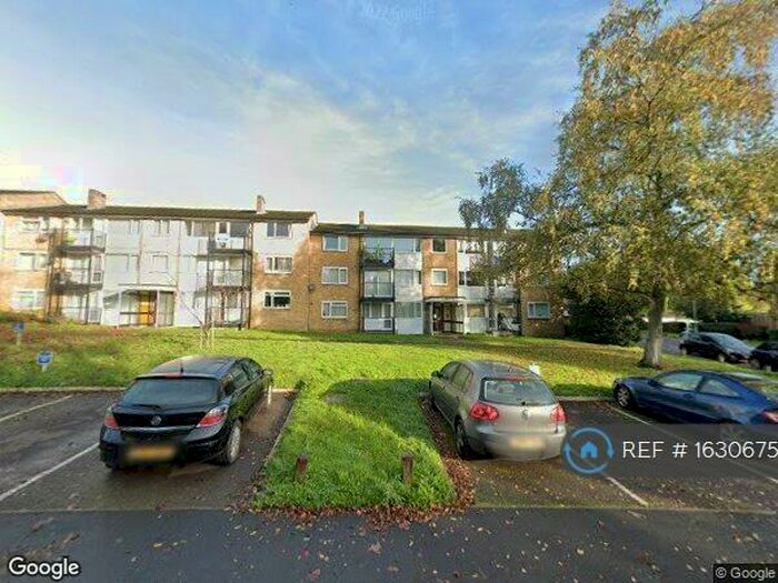 2 Bedroom Flat To Rent In Chaulden House Gardens, Hemel Hempstead, HP1