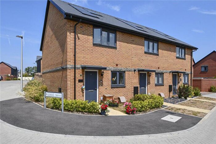 2 Bedroom End Of Terrace House For Sale In Sorrel Drive, Arborfield Green, Reading, Berkshire, RG2