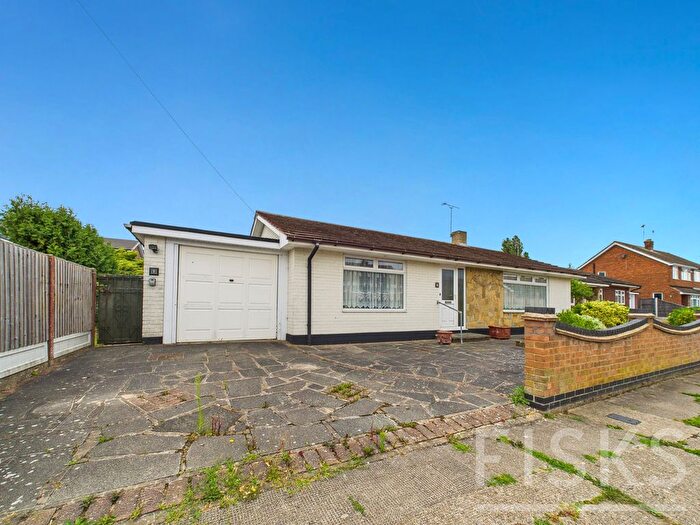 2 Bedroom Detached Bungalow For Sale In Malwood Road, Benfleet, SS7