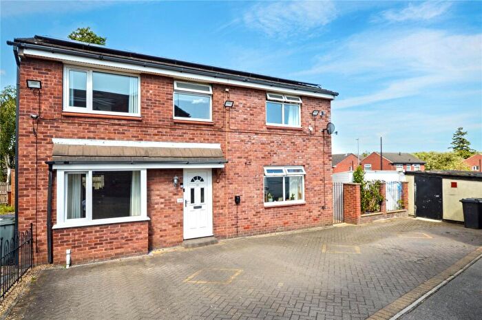 4 Bedroom Detached House For Sale In Ledbury Croft, Leeds, West Yorkshire, LS10