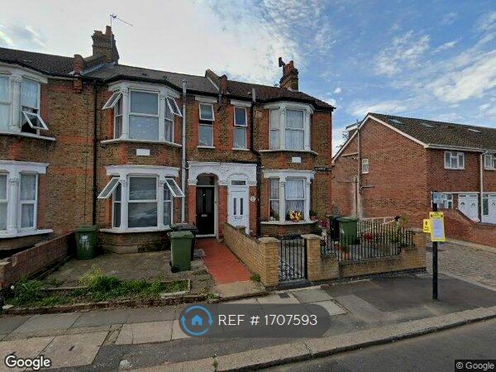 5 Bedroom End Of Terrace House To Rent In Engleheart Road, London, SE6