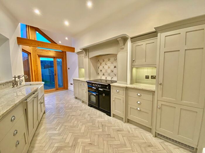 3 Bedroom Property To Rent In Stoke Hill, Oundle, Peterborough, PE8