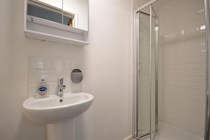 2 Bedroom Detached Bungalow To Rent In Crablands, Selsey, PO20