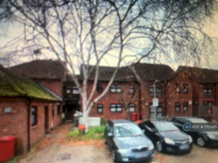 1 Bedroom Flat To Rent In Oban Court, Slough, SL1