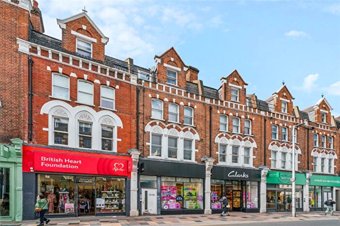 2 Bedroom Apartment To Rent In St. John's Road, London, SW11