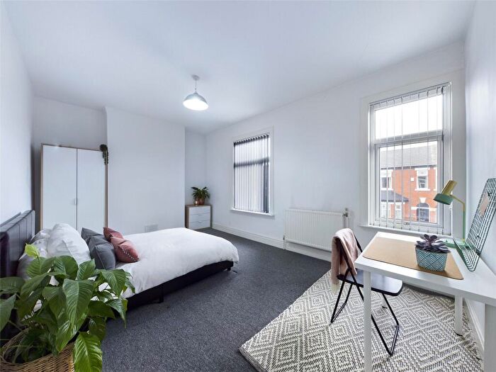 4 Bedroom House To Rent In Elleray Road, Salford, M6