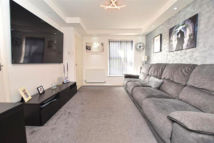 4 Bedroom Detached House For Sale In Oakway, Middleton, Manchester, M24