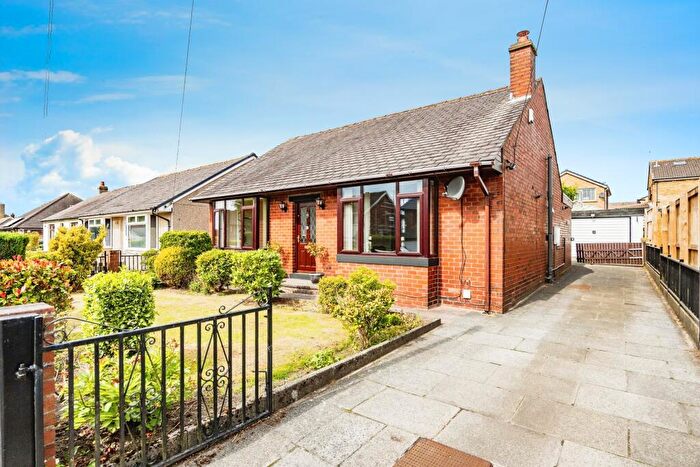 3 Bedroom Detached Bungalow For Sale In Moorlands Road, Huddersfield, HD3