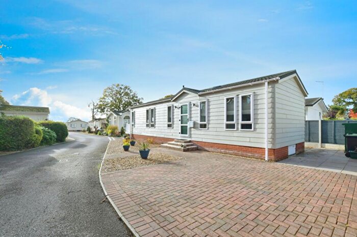 2 Bedroom Park Home For Sale In Hillbury Road, Alderholt, Fordingbridge, SP6