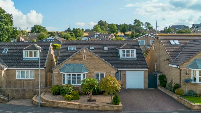 3 Bedroom Detached House For Sale In Lockwood Gardens, Hoylandswaine, S36