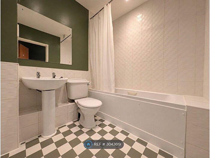 3 Bedroom Flat To Rent In George Roche Road, Canterbury, CT1