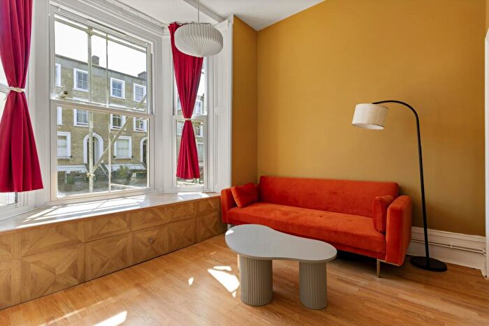 1 Bedroom Apartment To Rent In Coldharbour Lane, SE5