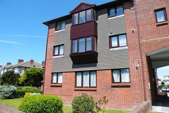 1 Bedroom Flat To Rent In Hayley Court, Weymouth, DT4