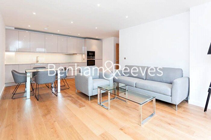 2 Bedroom Flat To Rent In Thonrey Close, London, NW9