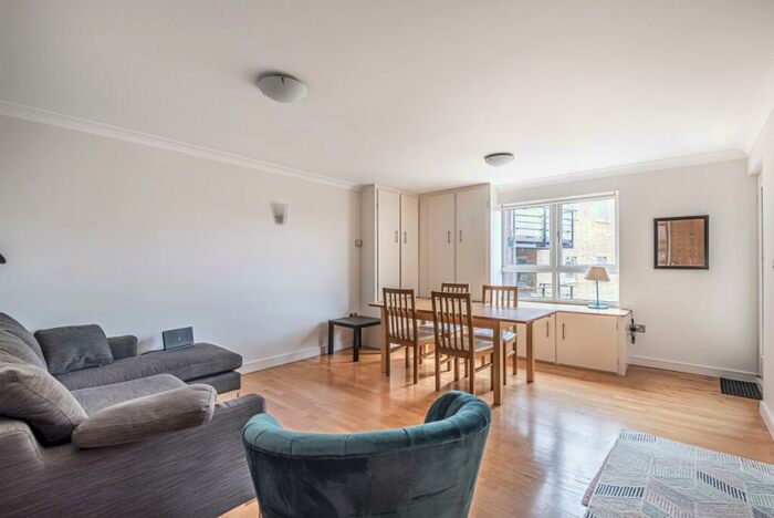 2 Bedroom Flat To Rent In Clephane Road, Islington, London, N1