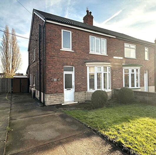 3 Bedroom Semi Detached House For Sale In Cemetery Road, Scunthorpe, DN16