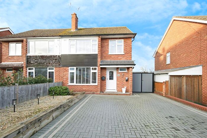 3 Bedroom Semi Detached House For Sale In Handsworth Crescent, Coventry, CV5