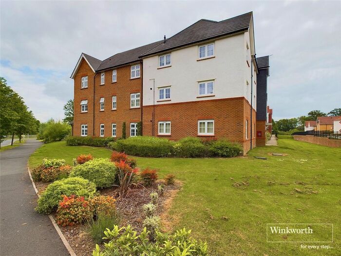2 Bedroom Flat To Rent In Elizabeth House, Austen Grove, Arborfield Green, Reading, RG2