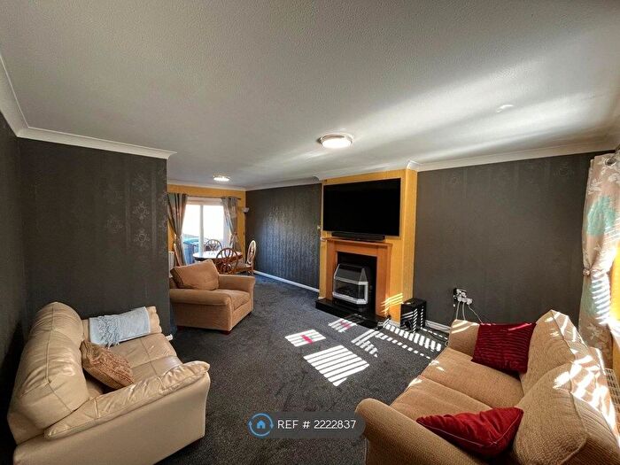 3 Bedroom Semi-Detached House To Rent In Brackenfield Road, Durham, DH1