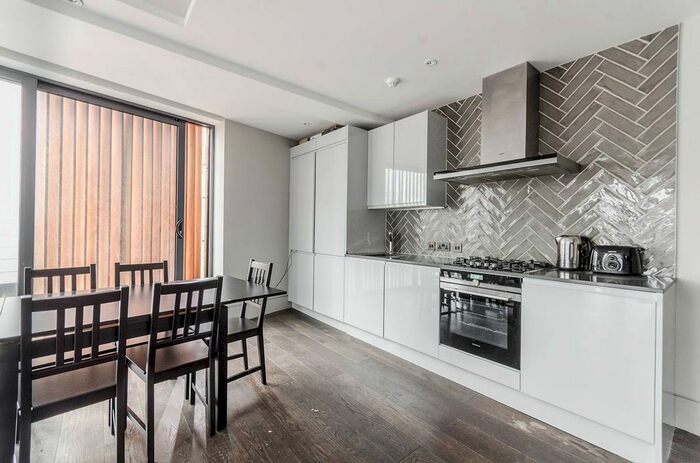 1 Bedroom Flat To Rent In Roger Street, Bloomsbury, London, WC1N