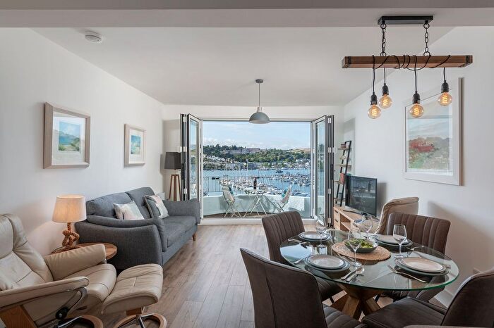2 Bedroom Flat For Sale In A River View, Kingswear, Devon, TQ6