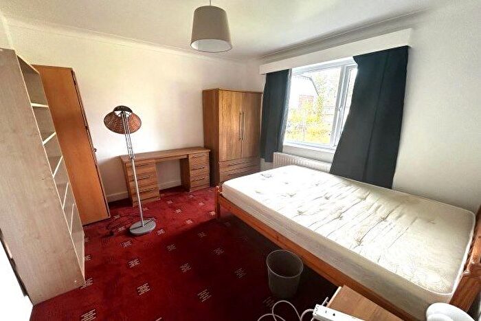 5 Bedroom Property To Rent In Mayorswell Close, Durham, DH1