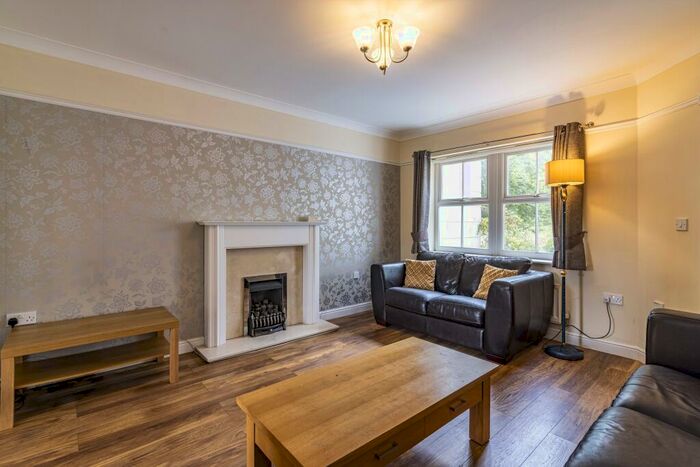 4 Bedroom Terraced House To Rent In Mansion Gate, Leeds, LS7