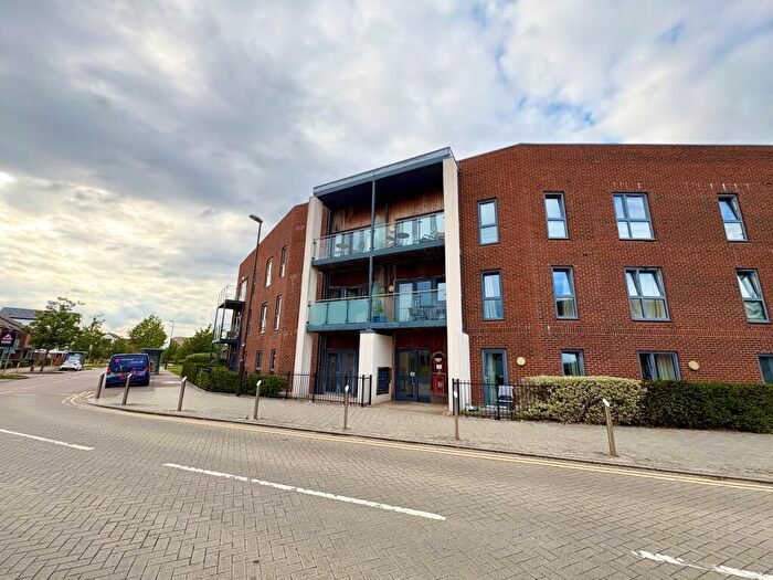 2 Bedroom Flat To Rent In Atlas Way, Oakgrove, Milton Keynes, MK10