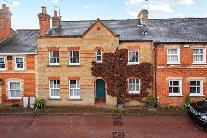 3 Bedroom Terraced House For Sale In Long Garden Walk, Farnham, GU9