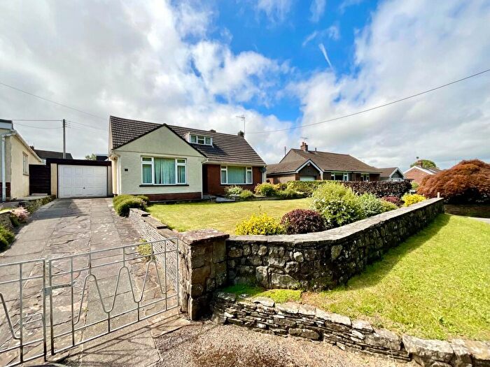 3 Bedroom Bungalow For Sale In Newtown Road, Penperlleni, NP4