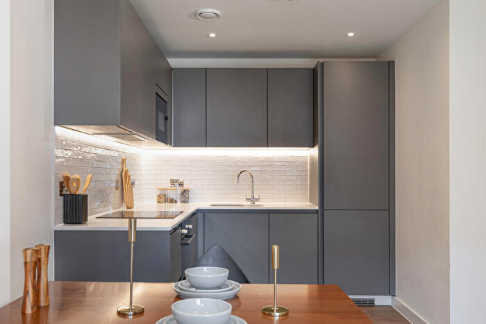 1 Bedroom Apartment To Rent In Weldale Street, Reading, Berkshire, RG1