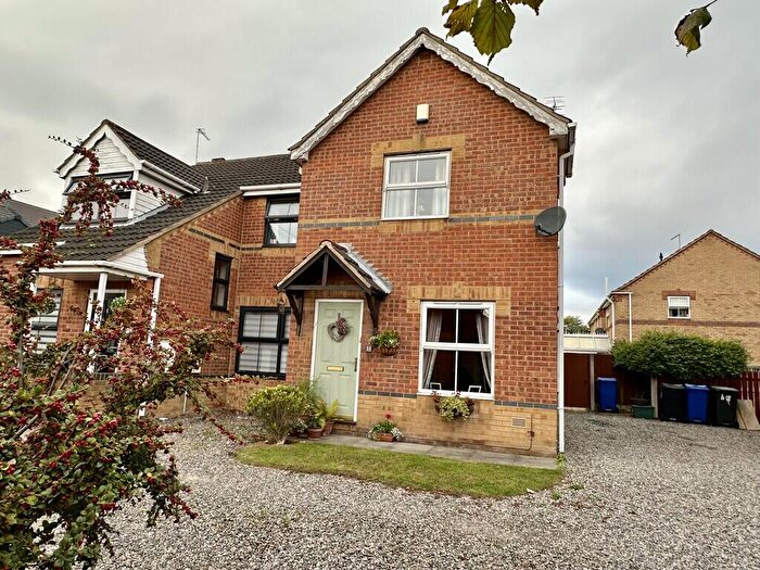 2 Bedroom Semi-Detached House For Sale In Monks Close, Dunscroft, Doncaster, DN7
