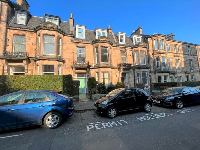 2 Bedroom Flat To Rent In Westhall Gardens, Bruntsfield, Edinburgh, EH10