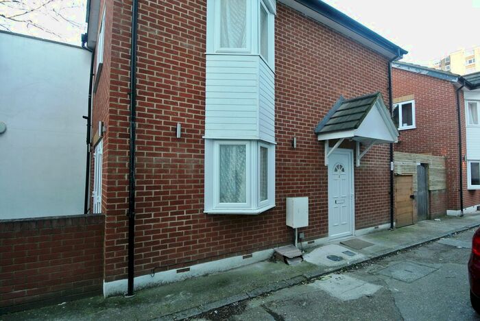 1 Bedroom Terraced House To Rent In Patrol Place, London, SE6