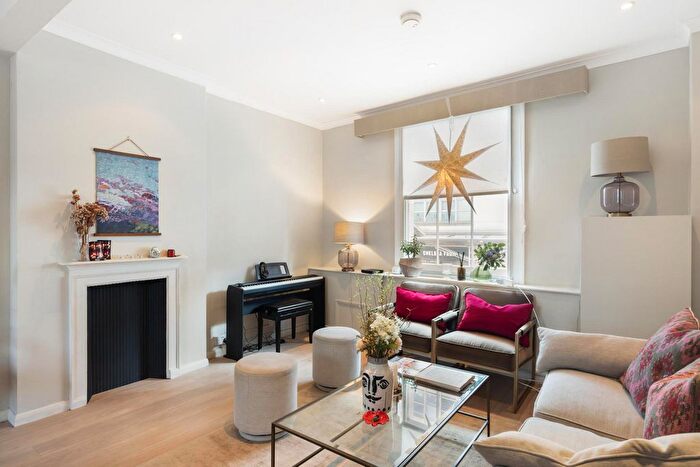 2 Bedroom Flat For Sale In Fulham Road, London, SW10