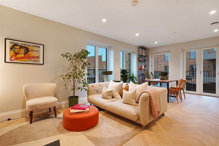 2 Bedroom Flat For Sale In Royal Engineers Way, Millbrook Park, NW7