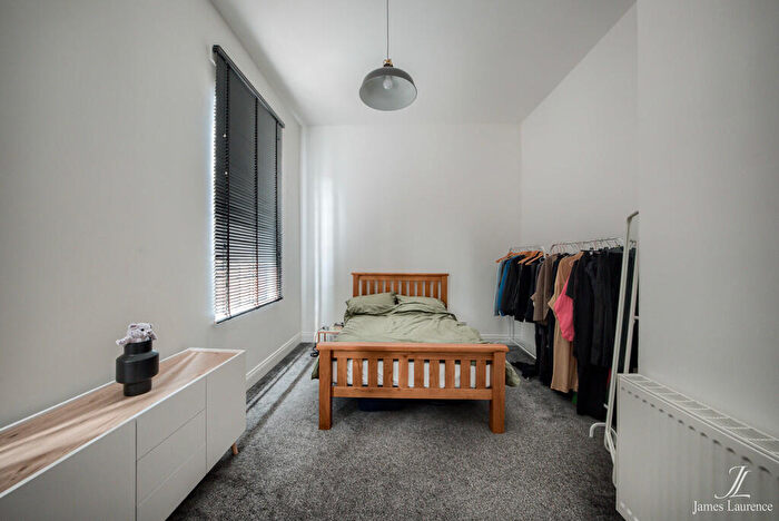 2 Bedroom Apartment For Sale In Tennial Wharf, Ludgate Hill, Jewellery Quarter, B3