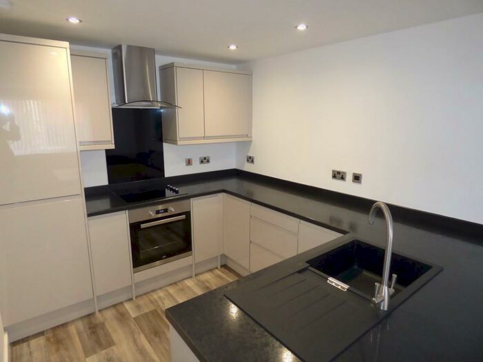 2 Bedroom Flat To Rent In Scotswood Road, Newcastle Upon Tyne, Tyne And Wear, NE4