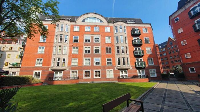 2 Bedroom Apartment To Rent In Venice Court, M1