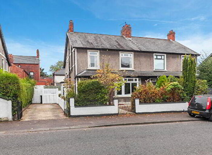 4 Bedroom Semi-Detached House For Sale In Hughenden Avenue, Belfast, BT15