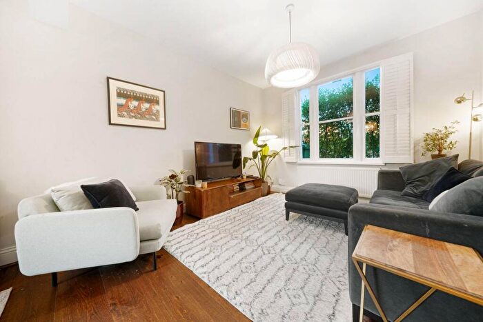 3 Bedroom House To Rent In Cheltenham Road, Nunhead, London, SE15