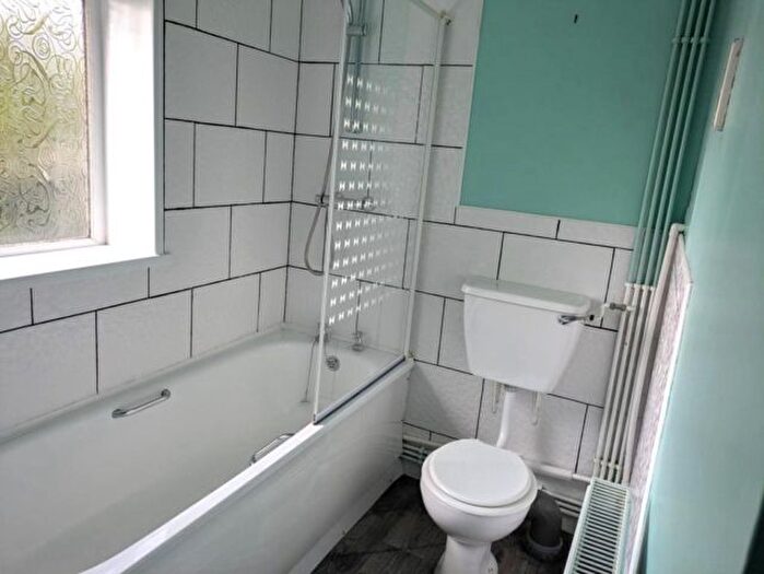 3 Bedroom Terraced House To Rent In Llanelli, Gilbert Crescent, SA15