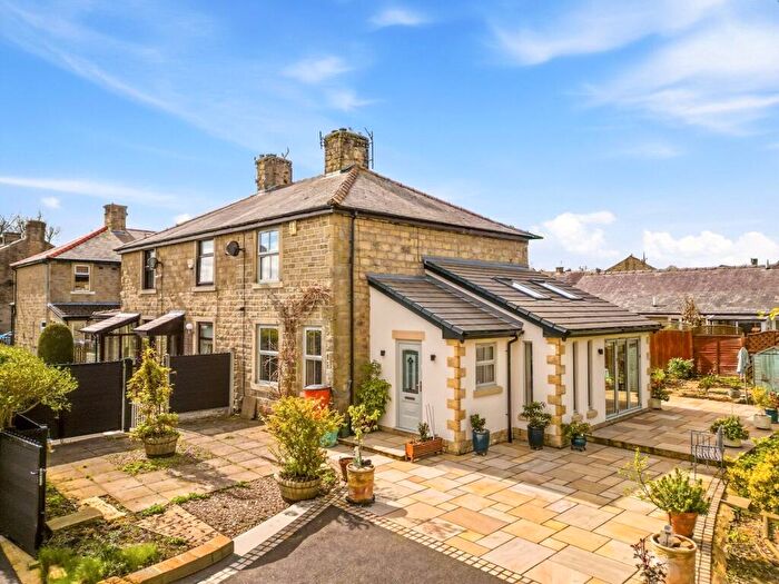 2 Bedroom End Of Terrace House For Sale In Meadow Street, Barnoldswick, Lancashire, BB18